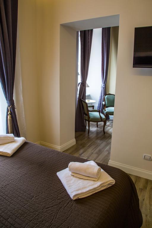 Cavour Forum Suites Рим Номер фото