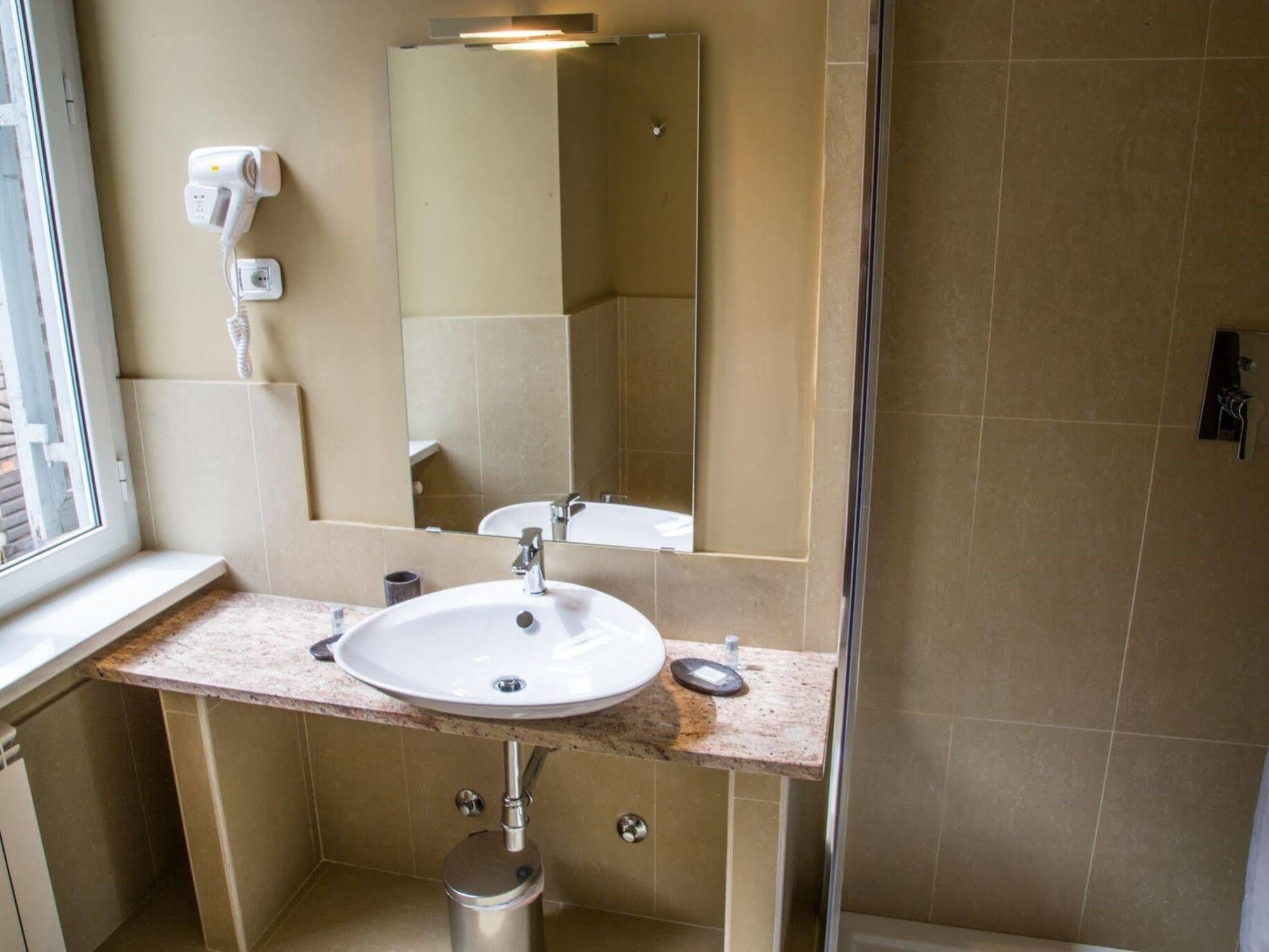 Cavour Forum Suites Рим Екстер'єр фото