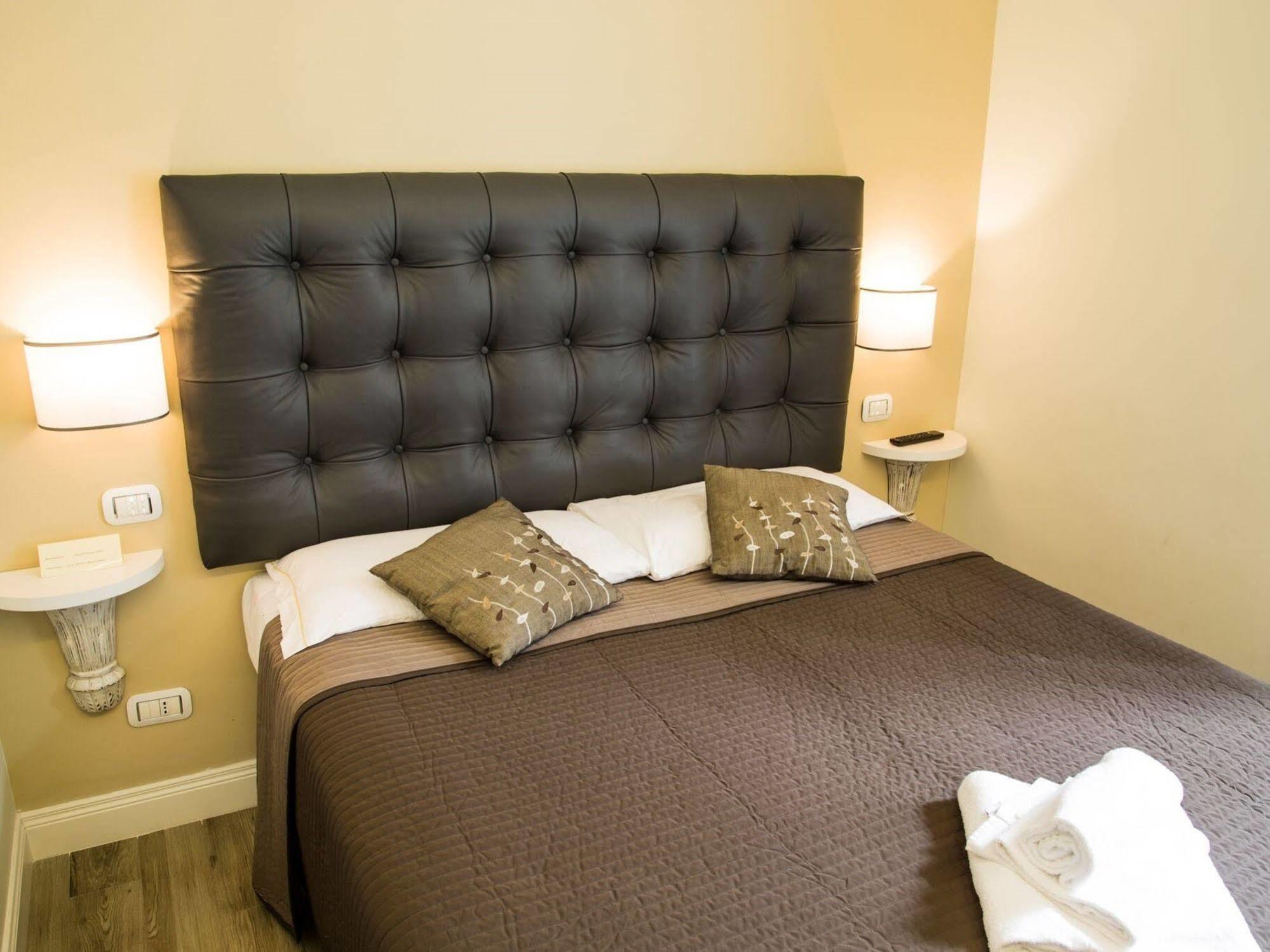Cavour Forum Suites Рим Екстер'єр фото