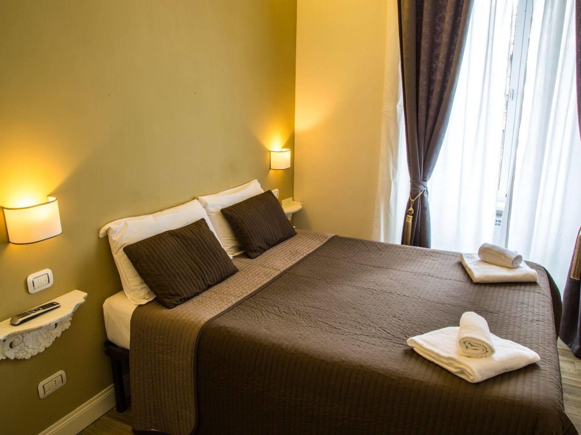 Cavour Forum Suites Рим Екстер'єр фото