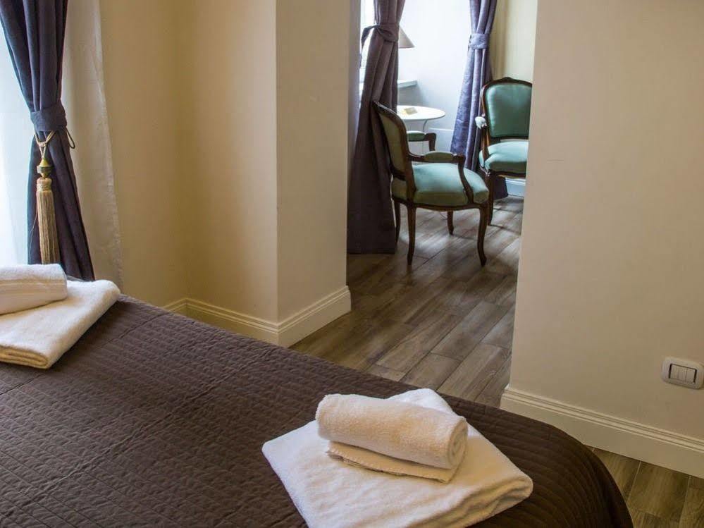 Cavour Forum Suites Рим Екстер'єр фото